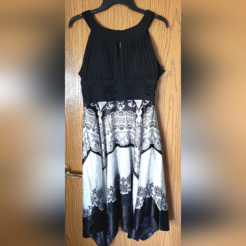 Signature by Sangria  dress size 10